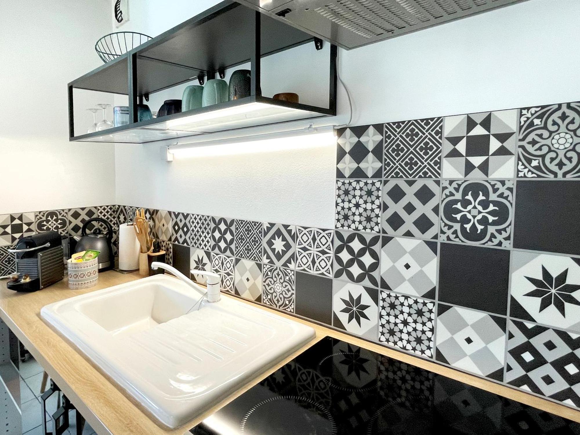 Lapin Blanc - Joli Studio Avec Terrasse Marseille Luaran gambar
